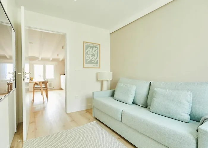 Daire Balmoral By Basque Homes *