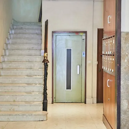 דירה Balmoral By Basque Homes *