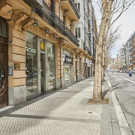 Balmoral By Basque Homes * سان سيباستيان
